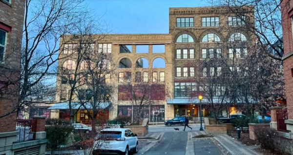 North Loop Riverside About Us - North Loop Lifestyle